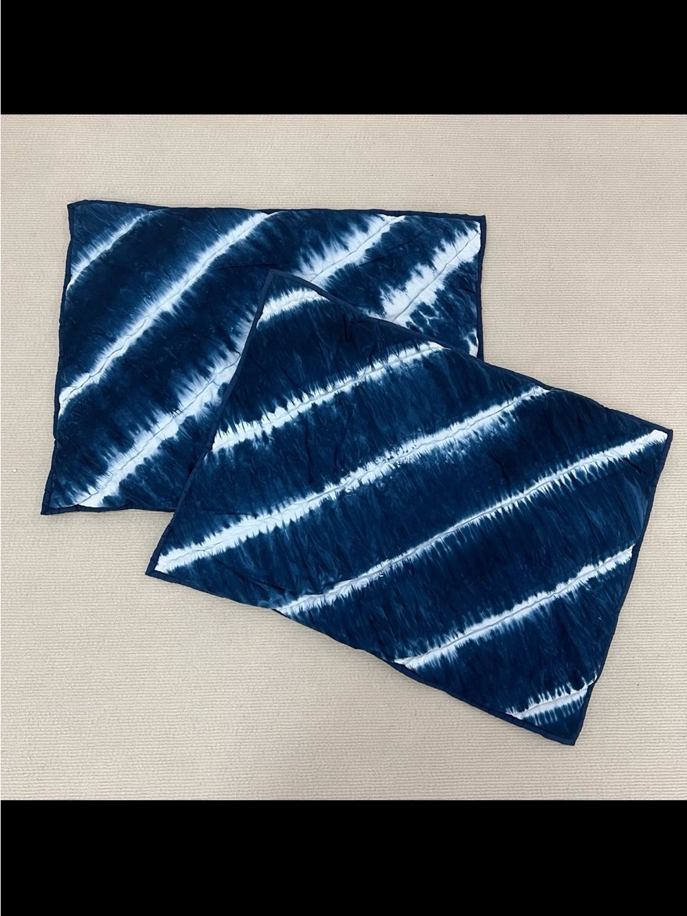 NWOT Pottery Barn Teen Pbteen Tahiti Tie Dye Standard Sham Set,1 pair, Navy Blue